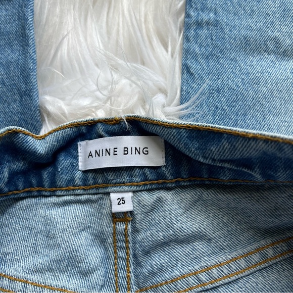 Anine Bing Sonya Jean in medium wash - Picture 5 of 14